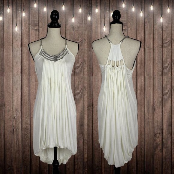 Monoreno Dresses & Skirts - NWT Monoreno White Embellished Hi-Lo Dress Large